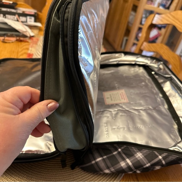 Thirty-One Blk Pick Me Plaid Perfect Party Hot Cold Tote & Serving Utensils NWT - Picture 3 of 9